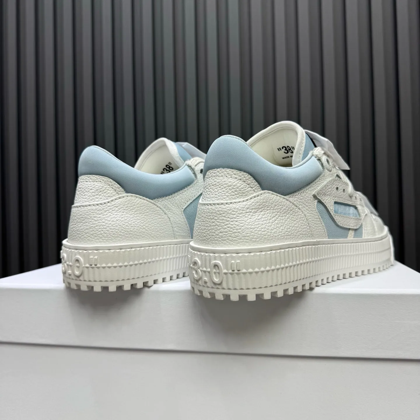 P760 OFF WHITE⚡️Couple model⚡️35-40 women’s model 39-46 men’s model